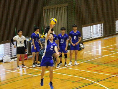 １
