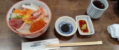 海鮮丼